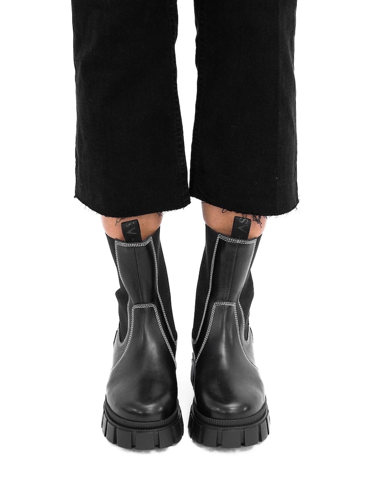 ASRA London Beacon Elastic Chunky Chelsea Leather Black Ankle Boots - Image 5 of 5