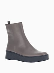 Gabor Tower Leather Ankle Boots - Image 3 of 5
