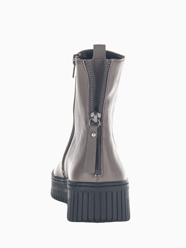 Gabor Tower Leather Ankle Boots - Image 5 of 5