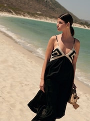 Schwarz/Weiß - Sommerliches Maxikleid mit Häkelspitze - Bild 1 von 9