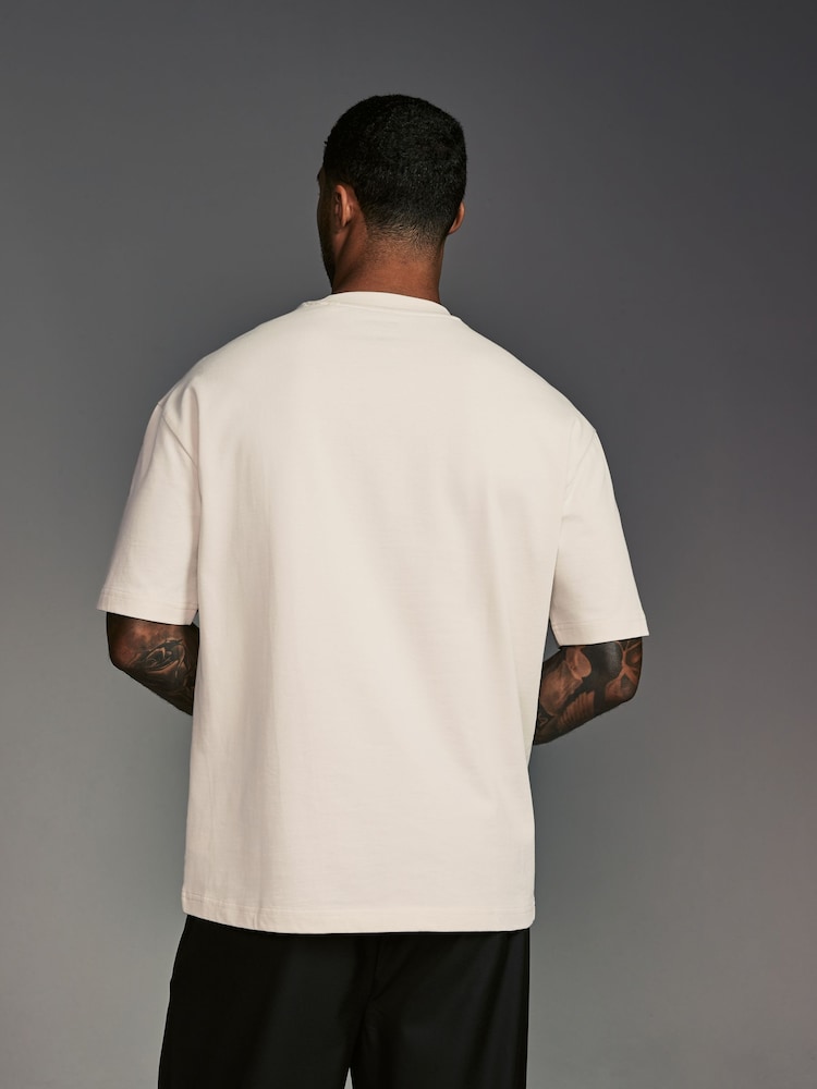 Ecru Statue Blur Relaxed Fit Urban Graphic Front Print T-Shirt - Image 2 of 7
