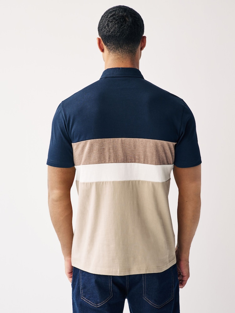 Marineblau/Neutral - Kurzärmeliges Polo-Shirt mit Knöpfen und Blockfarben aus 100 % Baumwolle - Bild 10 von 10