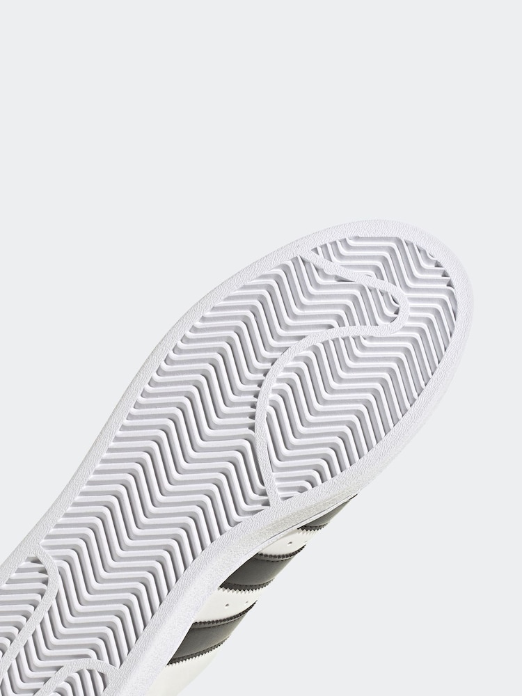 adidas Originals Superstar Trainers - Image 7 of 8