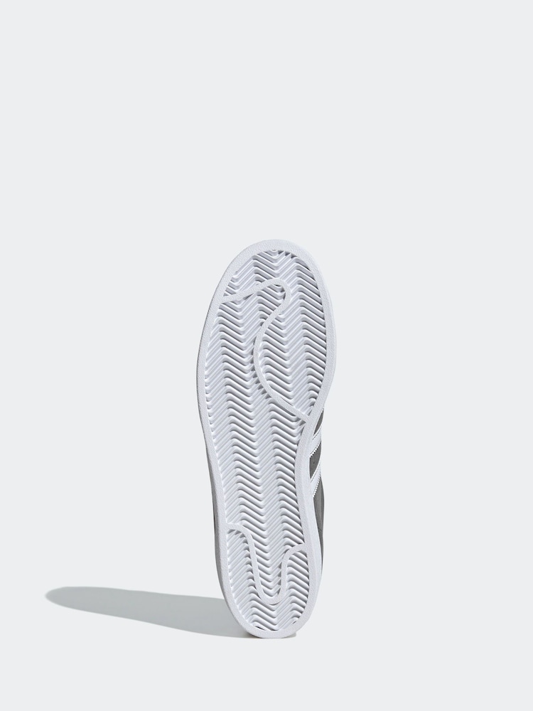 adidas Originals Grey Superstar Traniers - Image 6 of 8