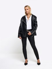 River Island Black Petite Mid Rise Bum Scuplt Coated Skinny Jeans - Image 3 of 4