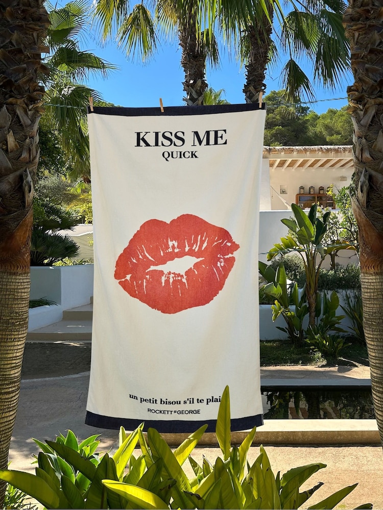 Rockett St George Kiss Me Quick 100% Cotton Beach Towel - Image 1 of 3