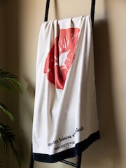 Rockett St George Kiss Me Quick 100% Cotton Beach Towel - Image 2 of 3
