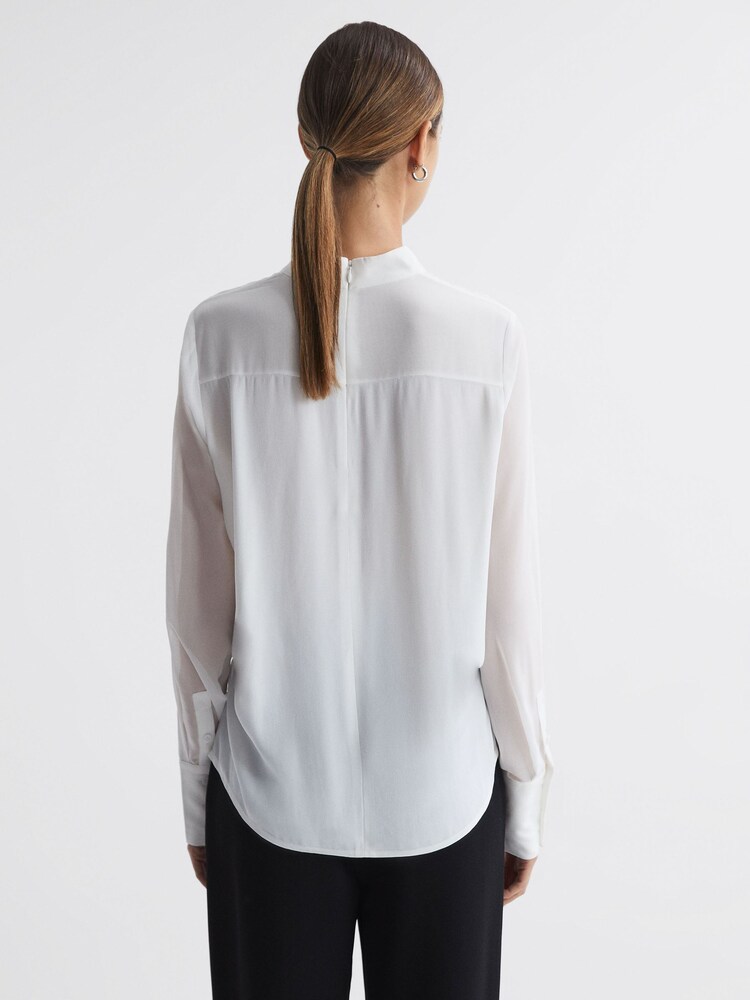 Crème - Blouse transparente à col montant Reiss Riley - Image 6 de 6