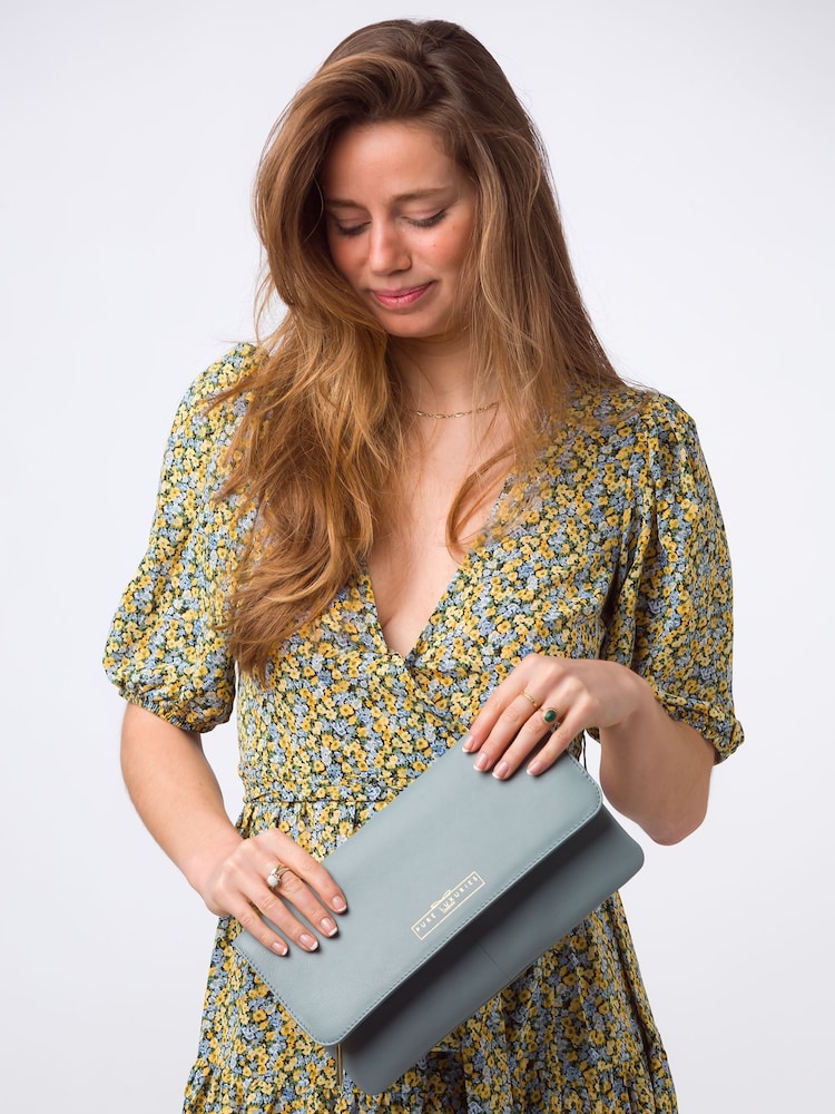 Pure Luxuries London Golders Leather Clutch Bag - Image 1 of 7 Pure Luxuries London Golders Leather Clutch Bag - Image 1 of 7