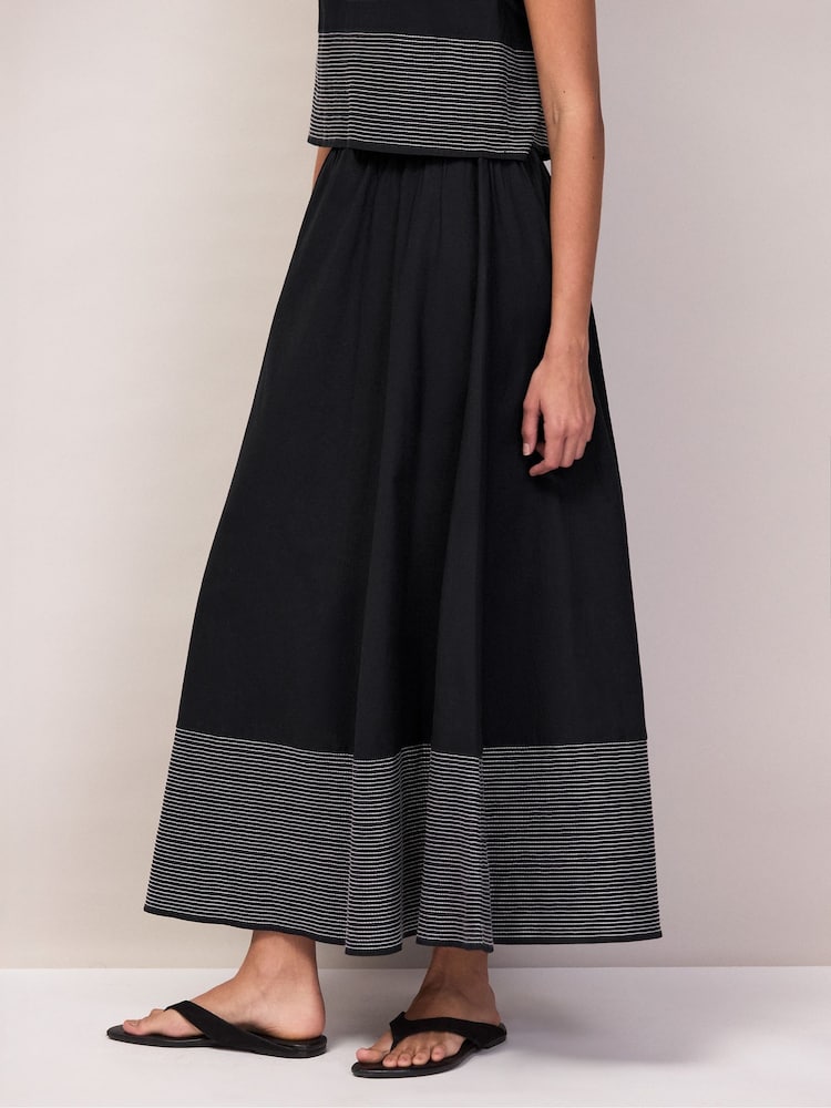 Ro&Zo Black Petite Contrast Stitch Maxi Skirt - Image 2 of 4