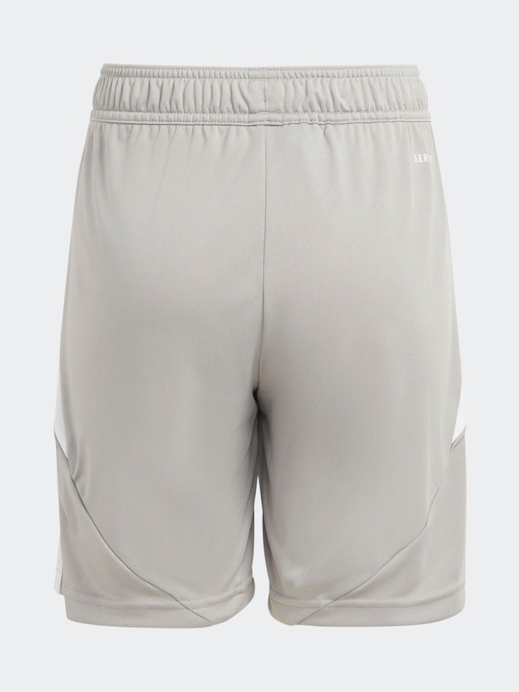 Gris claro - Pantalones cortos Tiro 24 de adidas - Imagen 2 de 5
