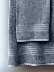 Blue 4 Piece 100% Cotton Towel Bale - Image 3 of 3