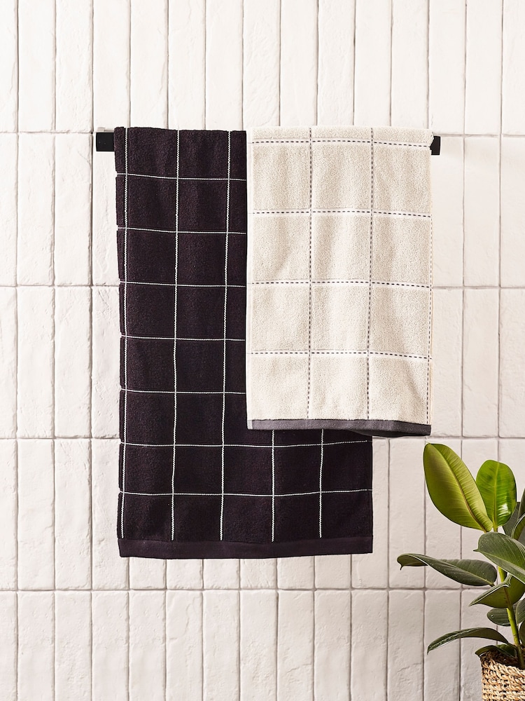 Monochrome Check Set of 2 Hand Polka Dot Towels - Image 3 of 7