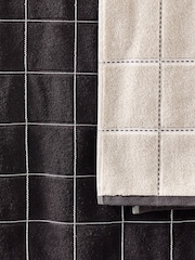 Monochrome Check Set of 2 Hand Polka Dot Towels - Image 5 of 7