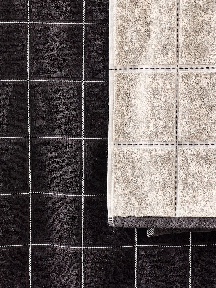 Monochrome Check Set of 2 Hand Polka Dot Towels - Image 5 of 7