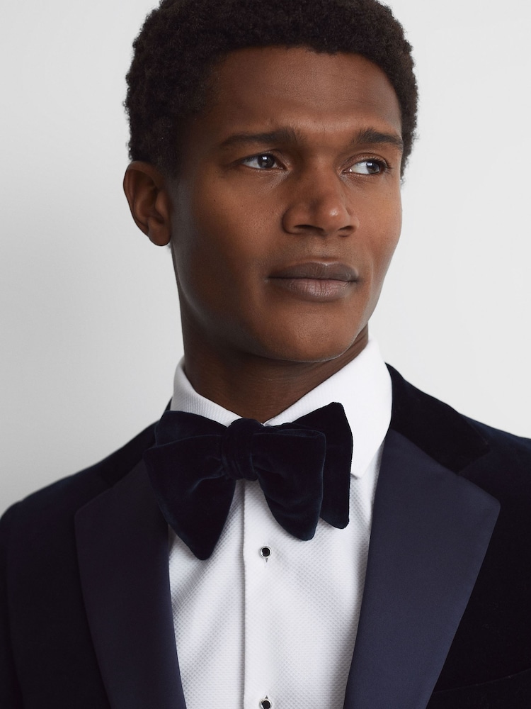 Reiss Navy Hike Velvet Bow Tie - Image 2 of 5