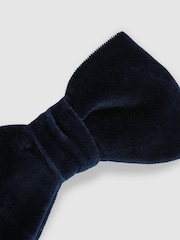 Reiss Navy Hike Velvet Bow Tie - Image 5 of 5