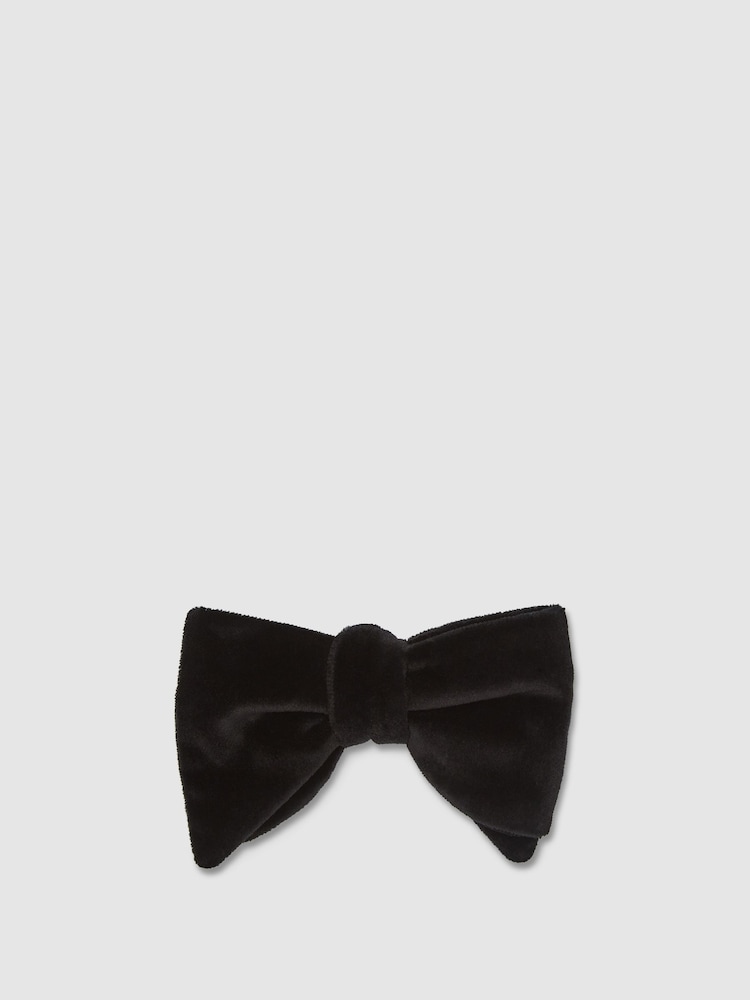 Reiss Black Hike Velvet Bow Tie - Image 1 of 1