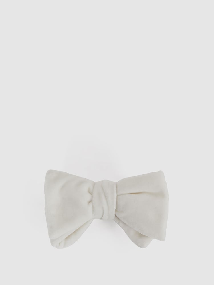 Reiss Ivory Hike Velvet Bow Tie - Image 1 of 4