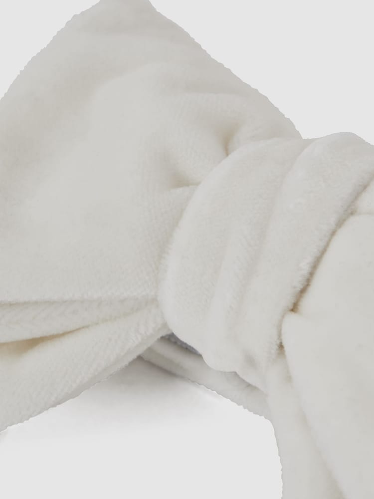Reiss Ivory Hike Velvet Bow Tie - Image 4 of 4