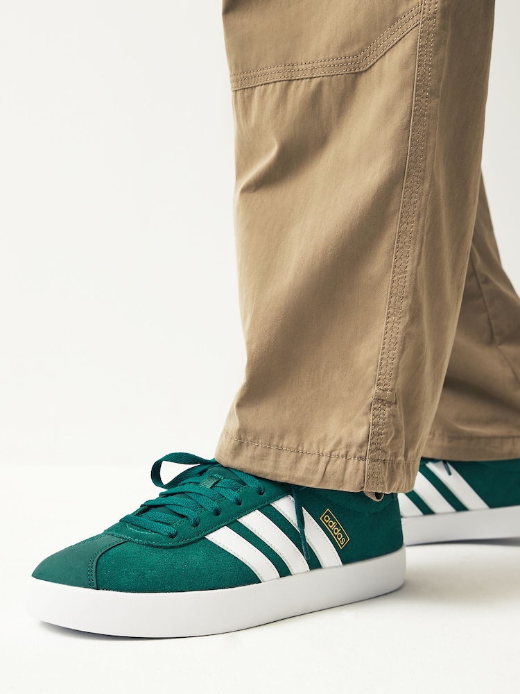 أخضر/أبيض - أحذية رياضية في ال كورت ملابس رياضية من Adidas - صورة 2 من 9 أخضر/أبيض - أحذية رياضية في ال كورت ملابس رياضية من Adidas - صورة 2 من 9