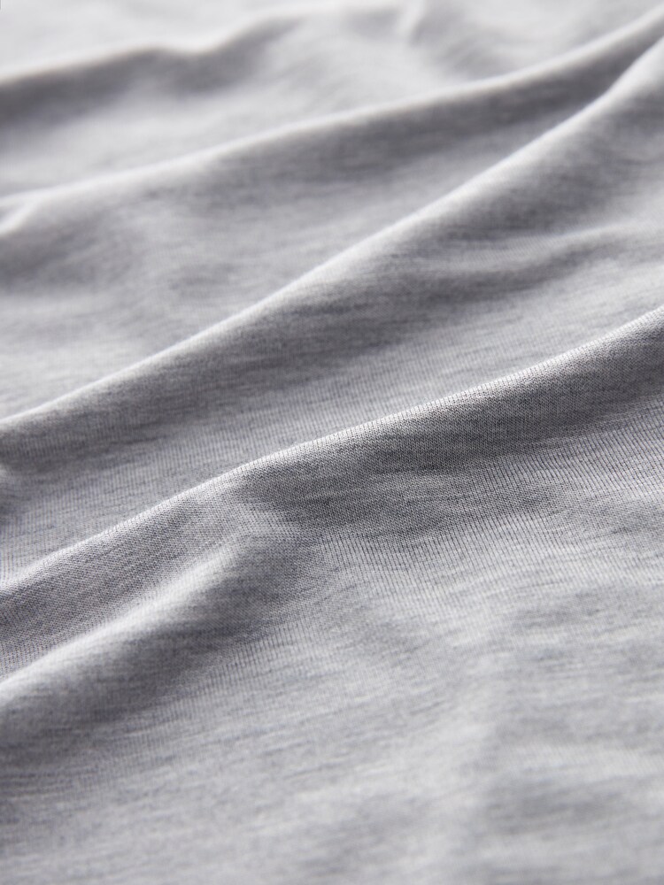 Bath & Body Works Jersey T-Shirt And Woven Pyjamas - Image 9 of 9