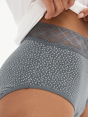 Print/Plain Full Brief Medium Flow Period Knickers 2 Pack - Image 6 of 7