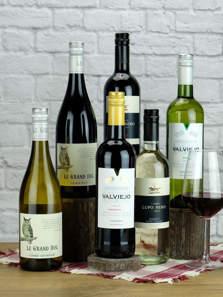 Le Bon Vin Easy Drinking  Red & White Mixed Wine Case - Image 1 of 2