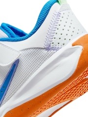 Nike White/Blue Junior Omni Trainers - Image 7 of 9