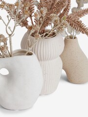 Set of 3 Natural Artificial Dried Floral In Scandi Vases - Image 4 of 4