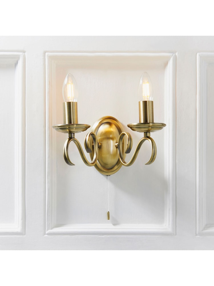 Gallery Home Antique Brass Banff Wall Light - Image 1 of 8