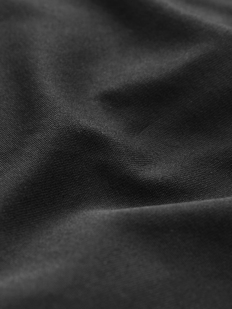 Black Strappy Cami Crop Top - Image 6 of 6 Black Strappy Cami Crop Top - Image 6 of 6