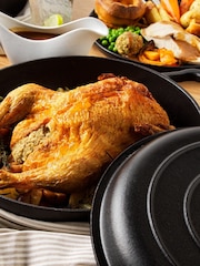 Russell Hobbs Black Cast Iron 30cm Shallow Casserole Dish - Image 4 of 4