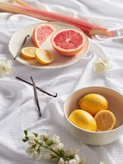 200ml Rhubarb Fragranced Reed Diffuser - Image 3 of 4