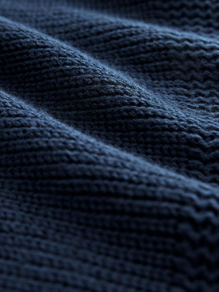 Lyle & Scott Textured Polo Heavy Knitted Jumper - Image 2 of 4