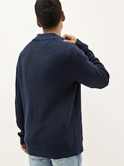 Lyle & Scott Textured Polo Heavy Knitted Jumper - Image 3 of 4