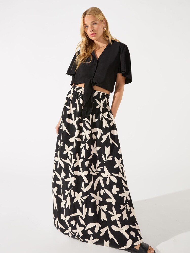 Ro&Zo Flutter Sleeve Black Tie Hem Shirt - Image 2 of 5