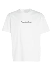 أبيض - تيشرت مريح تلبيس رشيق 100% قطن بشعار من Calvin Klein - صورة 4 من 6