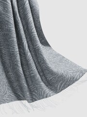 Reiss Grey Cassia Wool-Cashmere Zebra Scarf - Image 4 of 5