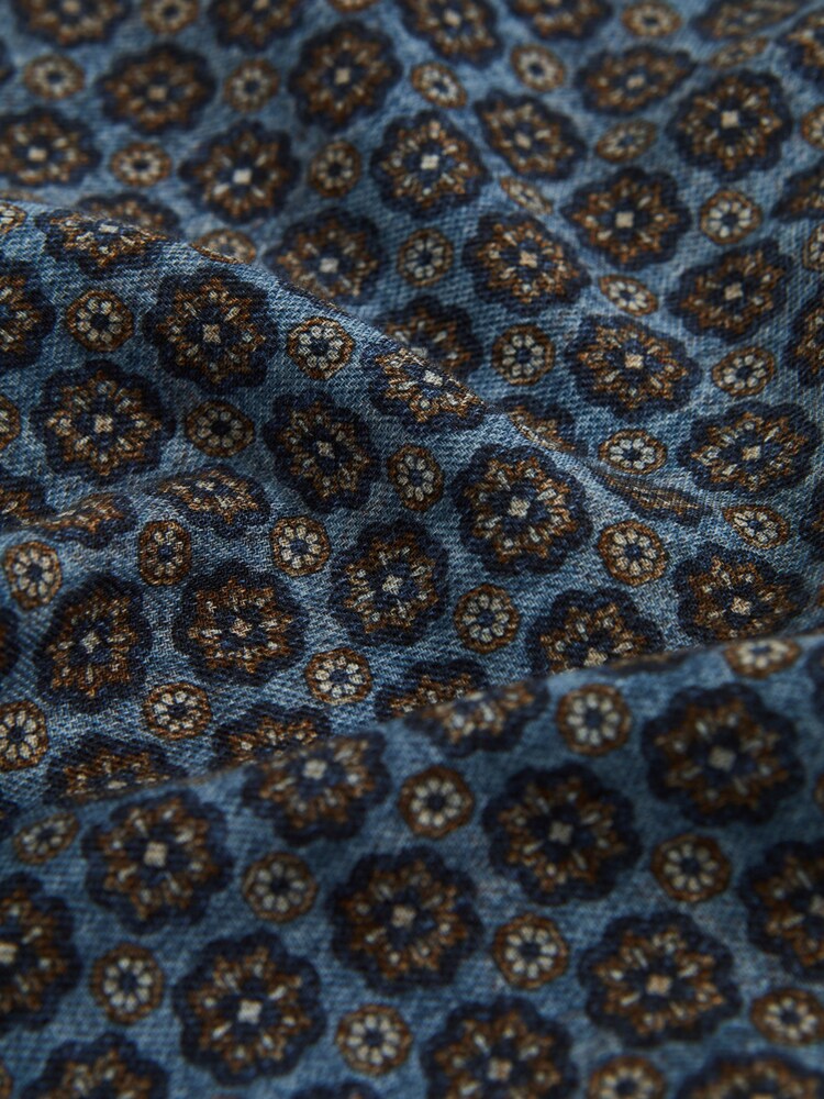 Reiss Blue Melange/Navy Tinetto Wool-Cotton Reversible Pocket Square - Image 5 of 5 Reiss Blue Melange/Navy Tinetto Wool-Cotton Reversible Pocket Square - Image 5 of 5