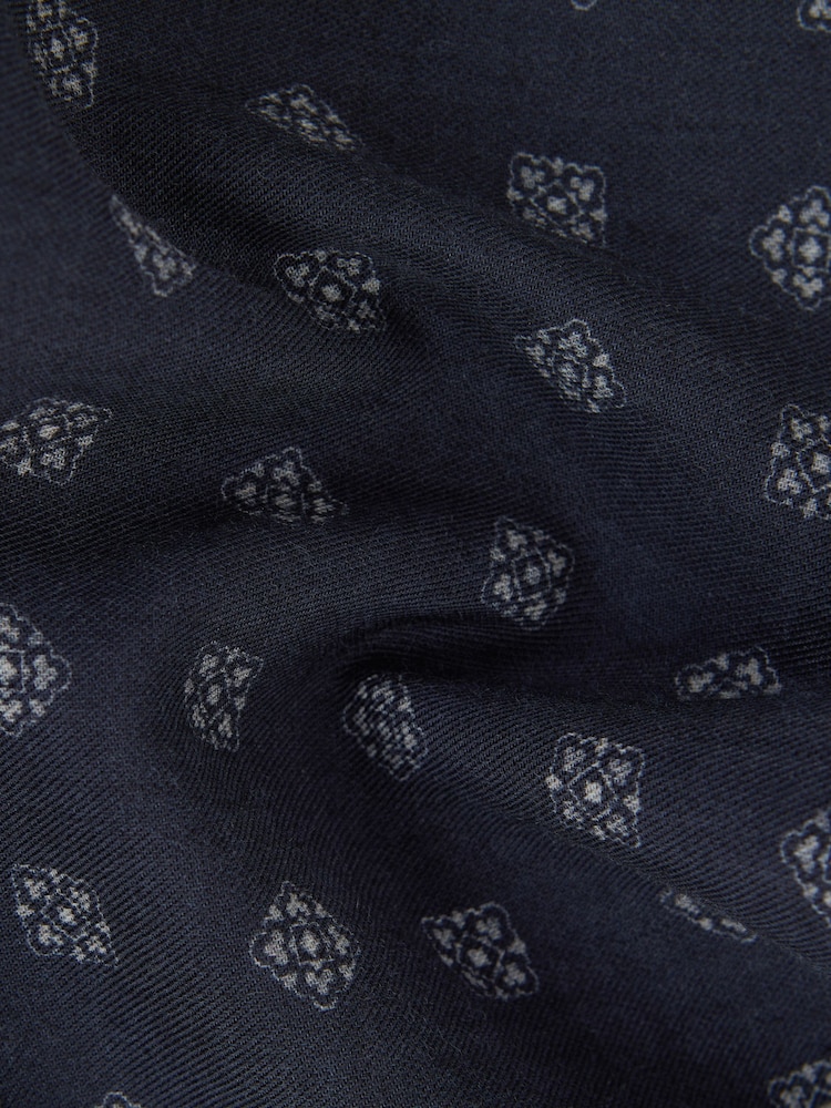 Reiss Navy Ventre Reversible Wool Cotton Pocket Square - Image 5 of 5
