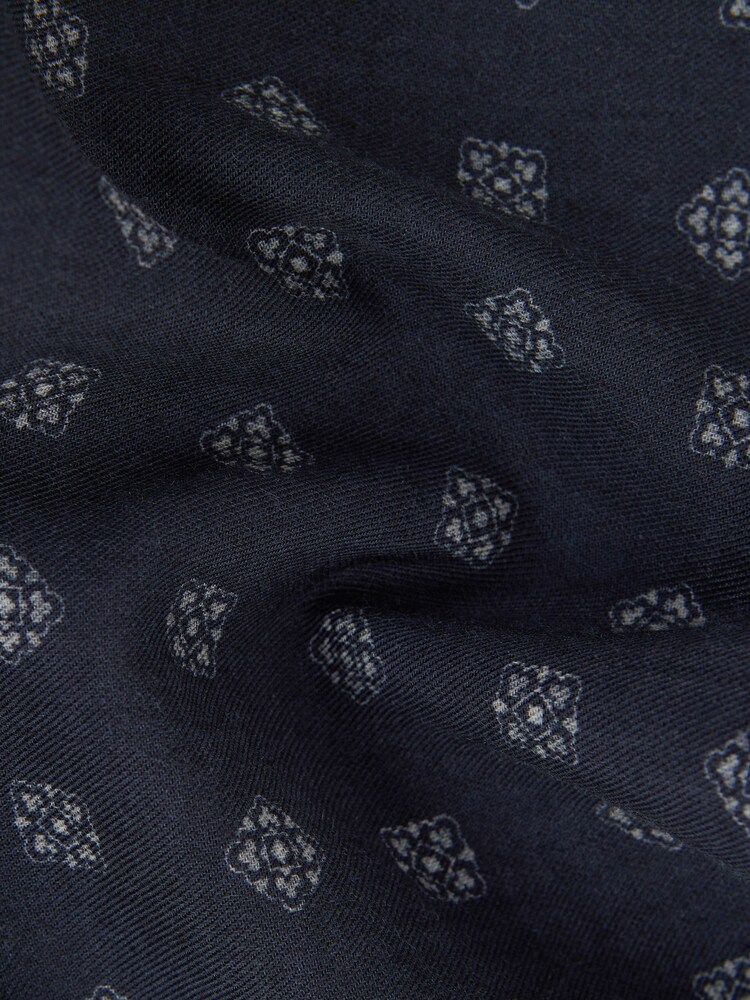 Reiss Navy Ventre Reversible Wool Cotton Pocket Square - Image 5 of 5 Reiss Navy Ventre Reversible Wool Cotton Pocket Square - Image 5 of 5