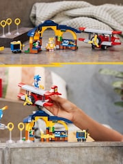 LEGO Sonic the Hedgehog Tails Workshop and Tornado Plane 76991 - Image 7 of 7