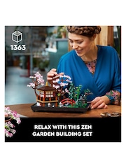 LEGO Icons Tranquil Garden Botanical Set with Flowers 10315 - Image 3 of 8
