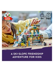 LEGO Friends Holiday Ski Slope and Caf Winter Set 41756 - Image 3 of 9
