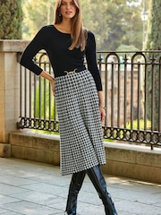 Sosandar Black Boat Neck Houndstooth Fit N Flare Knit Dress - Image 1 of 3