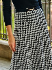 Sosandar Black Boat Neck Houndstooth Fit N Flare Knit Dress - Image 3 of 3