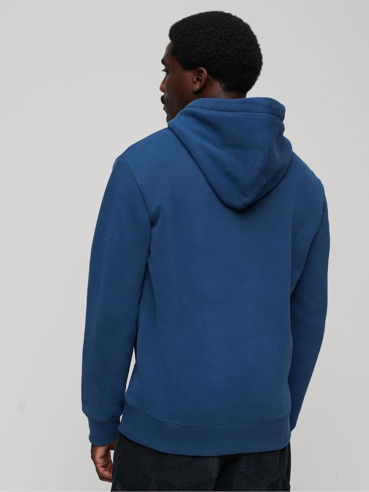 Blau - Superdry Essential Kapuzensweatshirt mit Logo - Bild 2 von 6 Blau - Superdry Essential Kapuzensweatshirt mit Logo - Bild 2 von 6