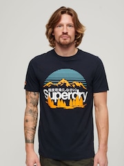 Marineblau - Superdry Great Outdoors Grafik-T-Shirt - Bild 1 von 6