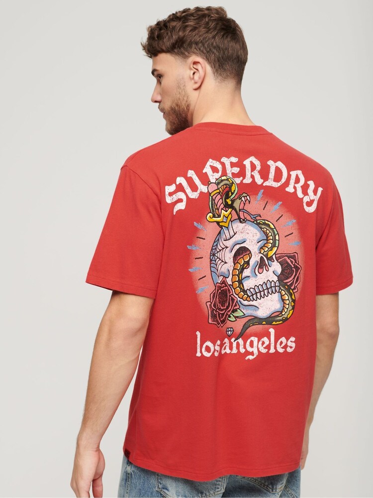 rdeča - Superdry 100% Cotton Tattoo Graphic ohlapen; širok; s širokimi hlačnicami majica - Slika 2 iz 6 rdeča - Superdry 100% Cotton Tattoo Graphic ohlapen; širok; s širokimi hlačnicami majica - Slika 2 iz 6